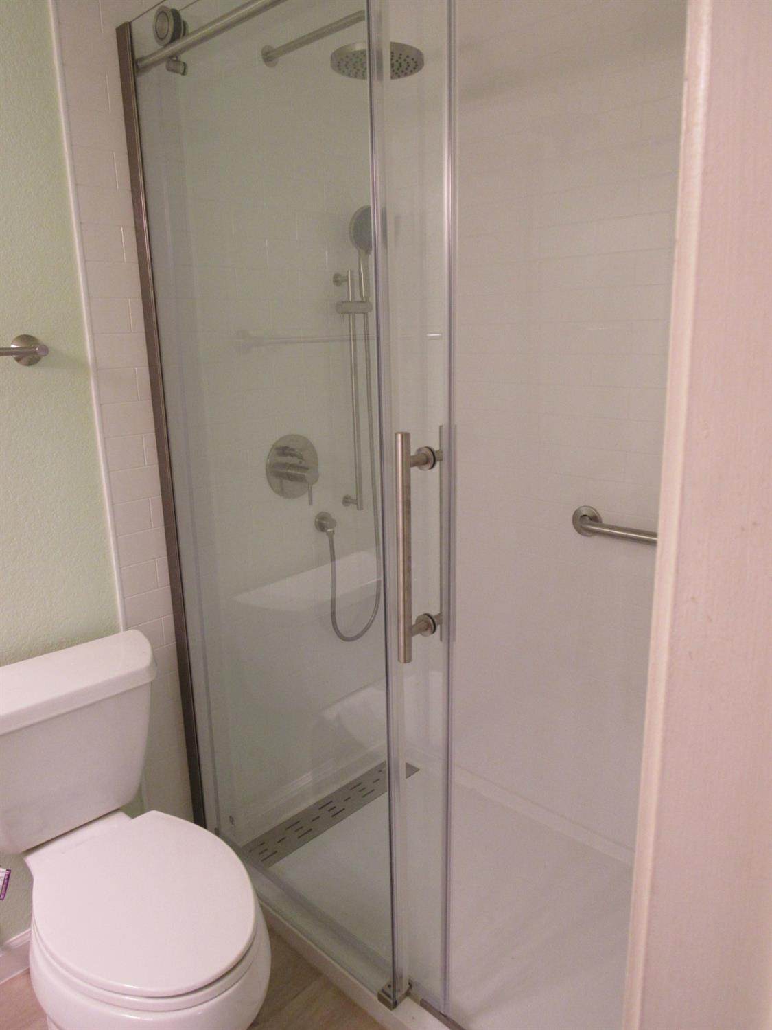 https://bt-photos.global.ssl.fastly.net/sacramento/orig_boomver_1_561077404-2.jpg