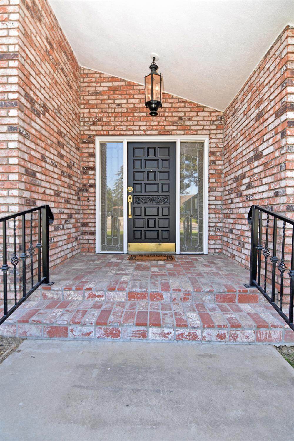 https://bt-photos.global.ssl.fastly.net/sacramento/1280_boomver_1_561092236-2.jpg