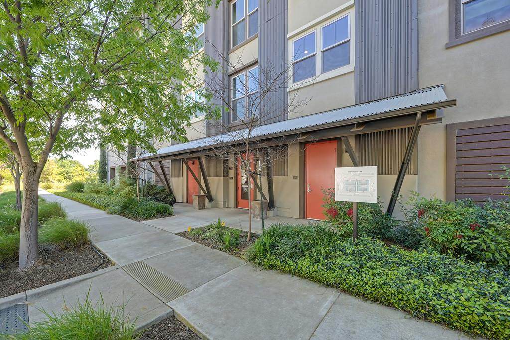 https://bt-photos.global.ssl.fastly.net/sacramento/orig_boomver_1_561092543-2.jpg