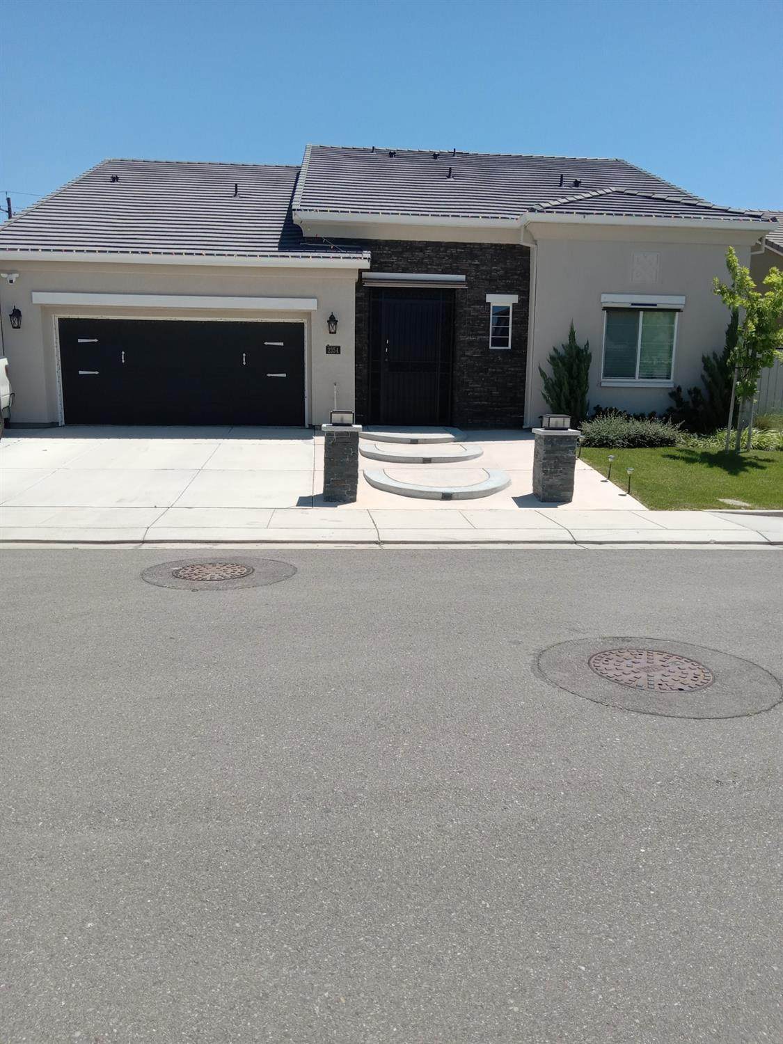 2354 Ruthie Avenue - Photo 1