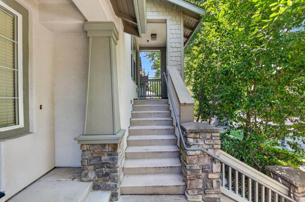 https://bt-photos.global.ssl.fastly.net/sacramento/orig_boomver_1_561100294-2.jpg