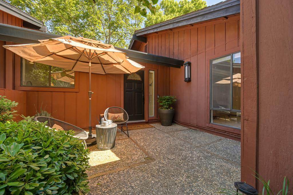 https://bt-photos.global.ssl.fastly.net/sacramento/orig_boomver_1_561103118-2.jpg