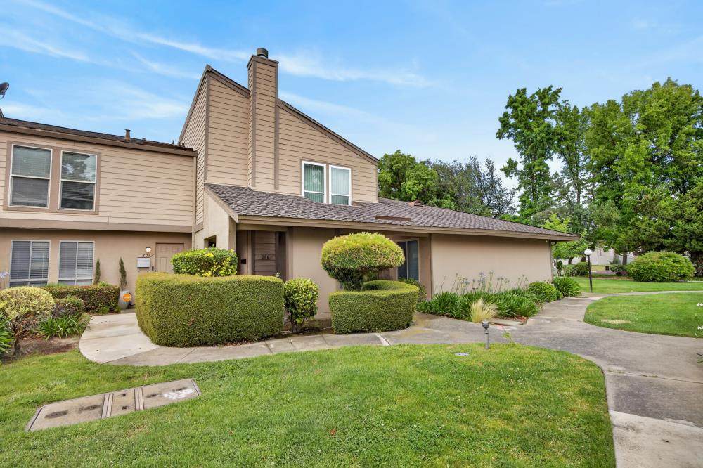 206 Touchstone Place - Photo 1