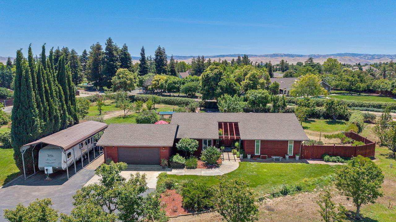 27701 Fairoaks Road - Photo 1