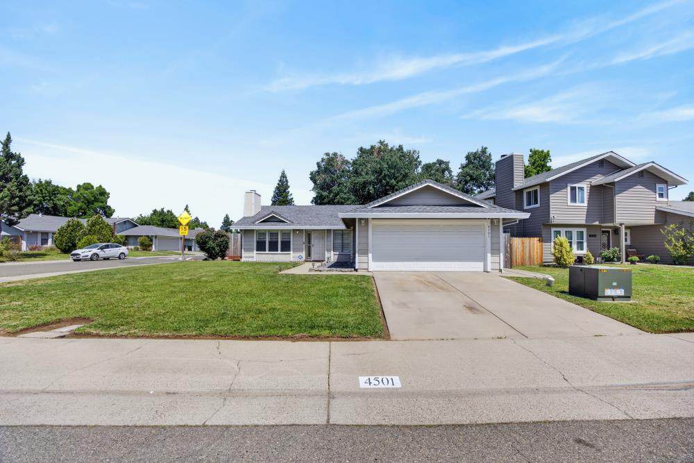 4501 Dunnbury Way - Photo 1