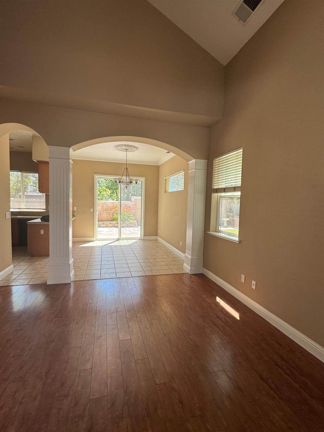https://bt-photos.global.ssl.fastly.net/sacramento/1280_boomver_1_561170999-2.jpg