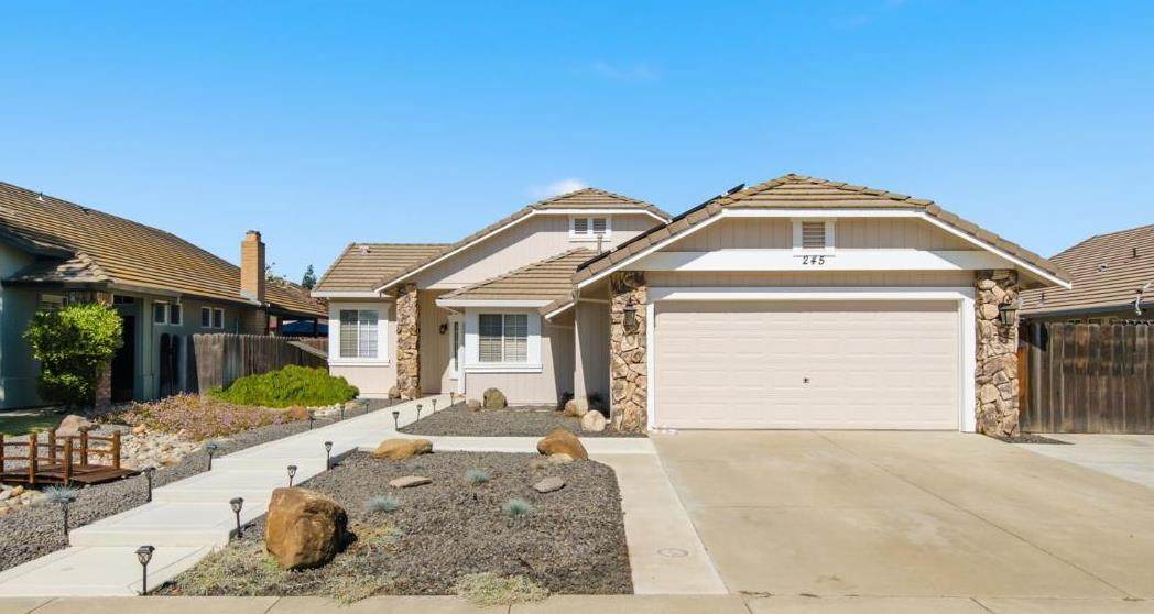 245 Douma Way - Photo 1