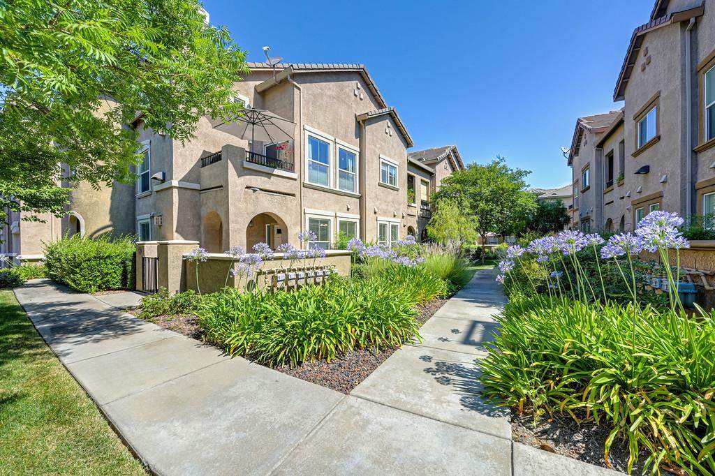 https://bt-photos.global.ssl.fastly.net/sacramento/orig_boomver_1_561178533-2.jpg