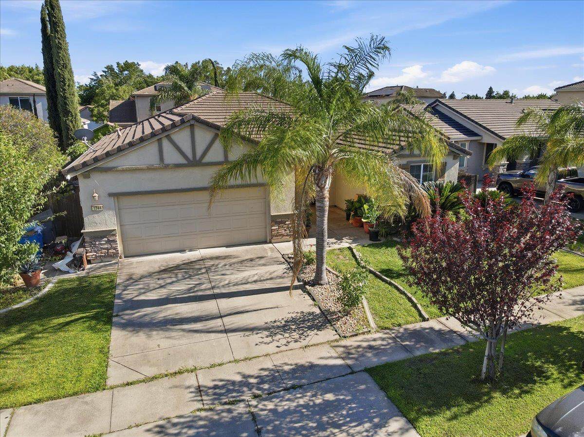 1744 Cattail - Photo 1