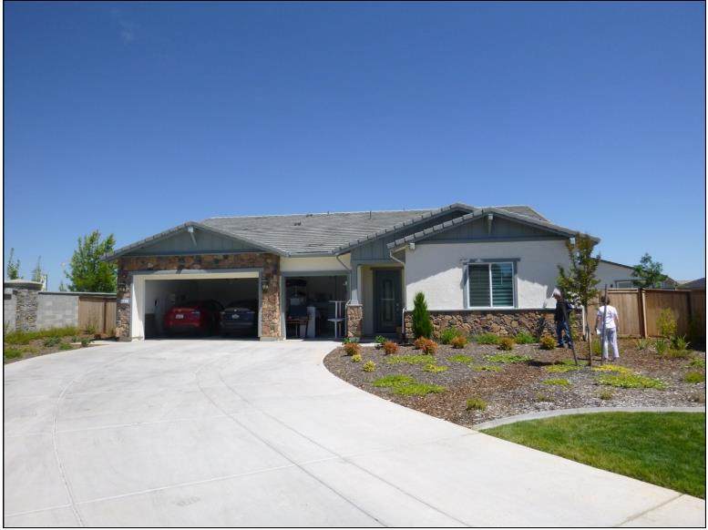 421 Hadley Court - Photo 1
