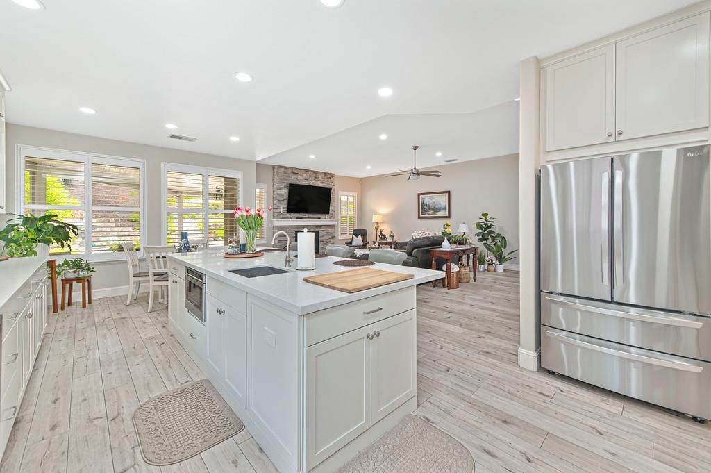 3135 Weymouth Way - Photo 1