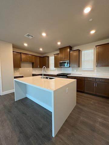 https://bt-photos.global.ssl.fastly.net/sacramento/orig_boomver_1_561187262-2.jpg