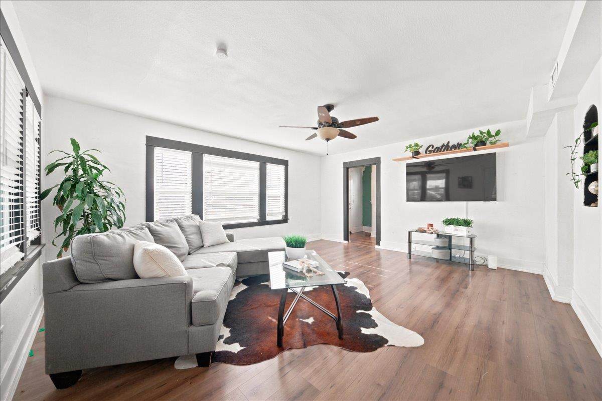 726 Rosalind Avenue - Photo 1