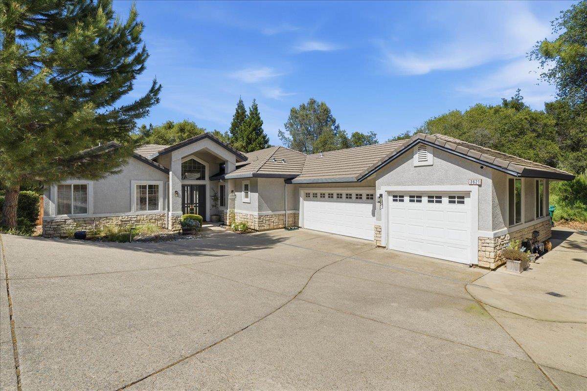 3621 Foxmore Lane - Photo 1