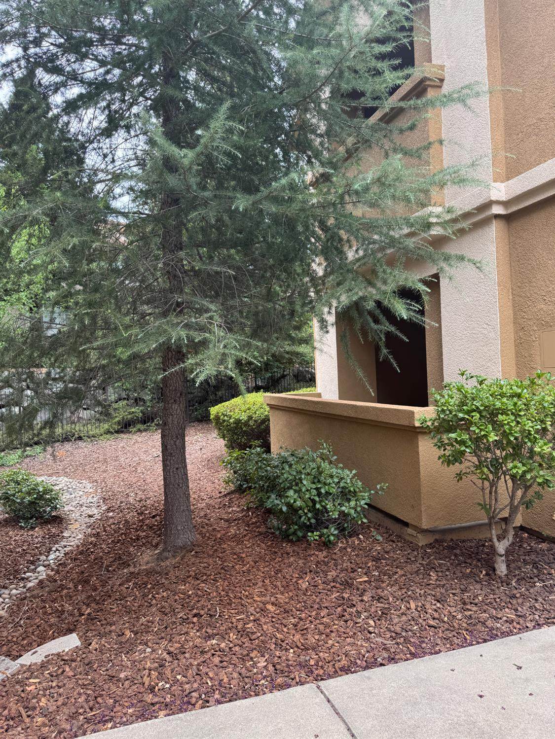 https://bt-photos.global.ssl.fastly.net/sacramento/orig_boomver_1_561193046-2.jpg