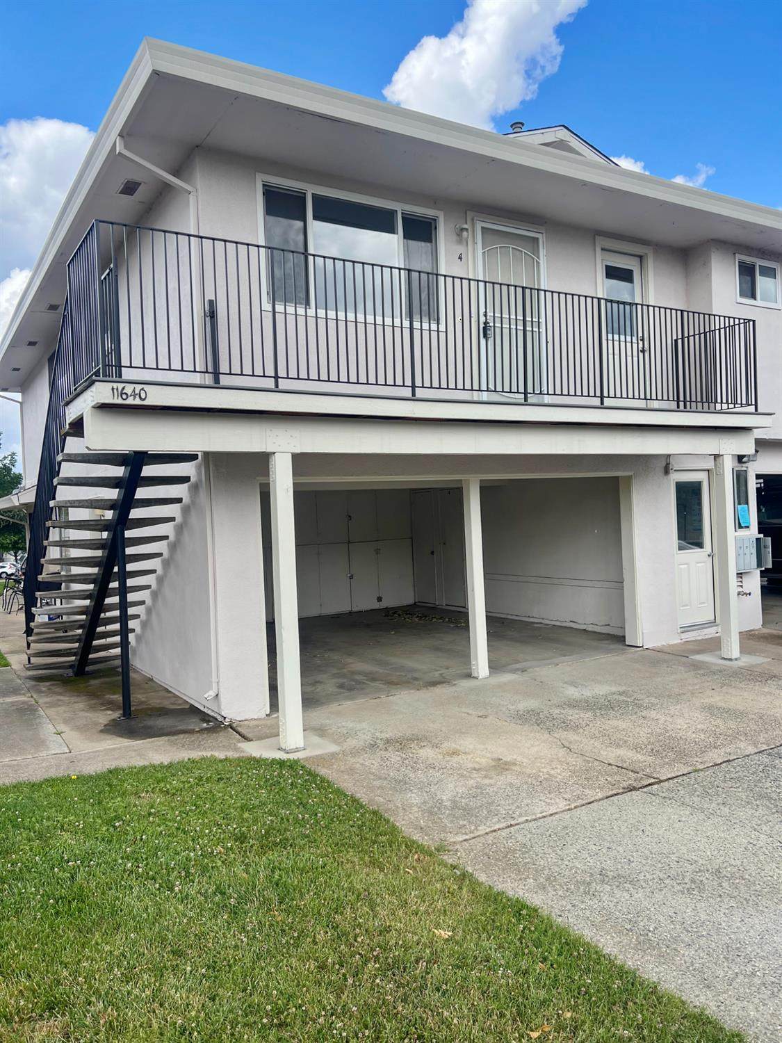 11640 Garnet Way - Photo 1