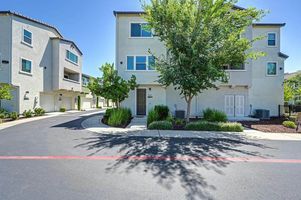 https://bt-photos.global.ssl.fastly.net/sacramento/orig_boomver_1_561195292-2.jpg