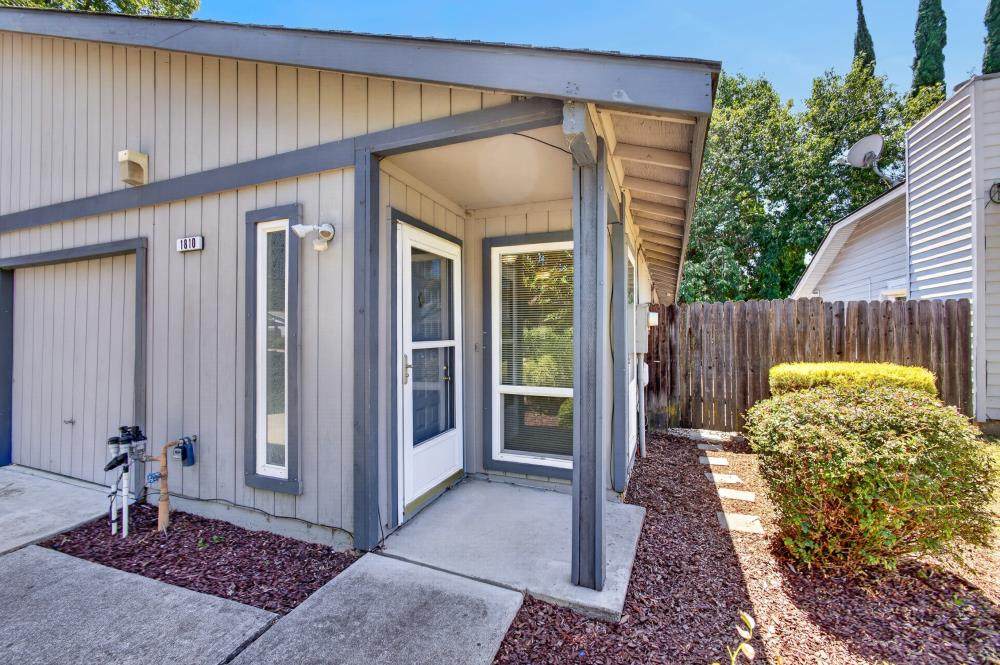 1810 Bandon Way - Photo 1
