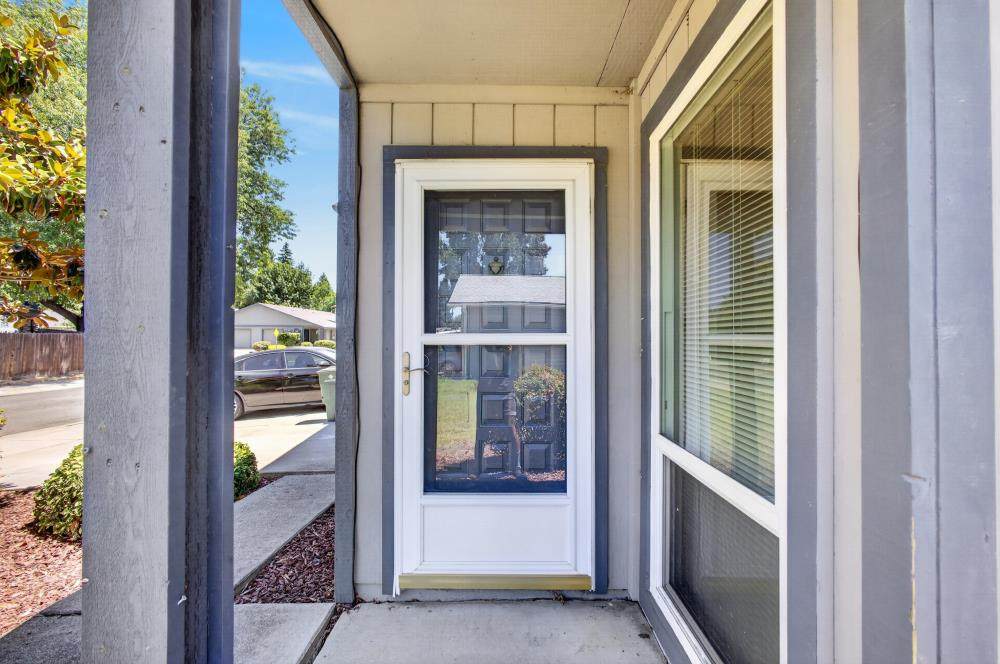 https://bt-photos.global.ssl.fastly.net/sacramento/orig_boomver_1_561195613-2.jpg