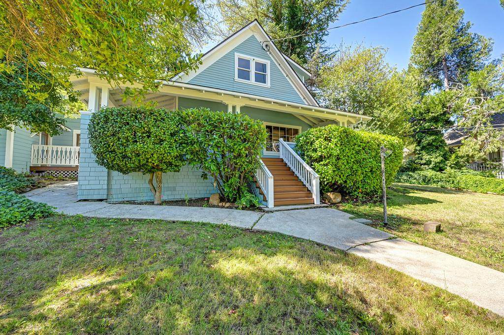 131 Race Street - Photo 1