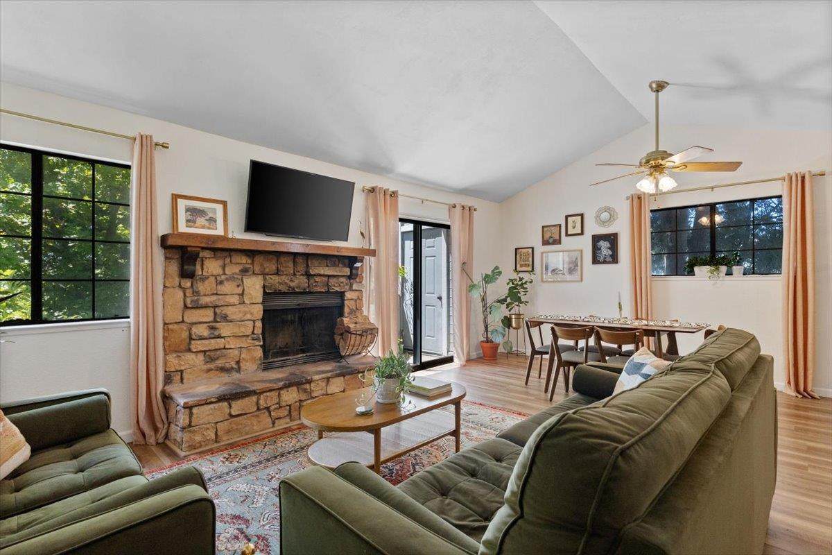7409 Auburn Oaks Court - Photo 1