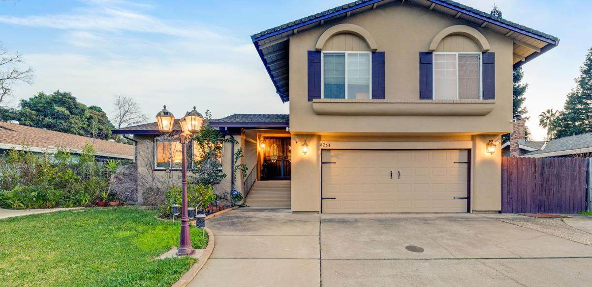 8264 Canyon Oak Dr - Photo 1