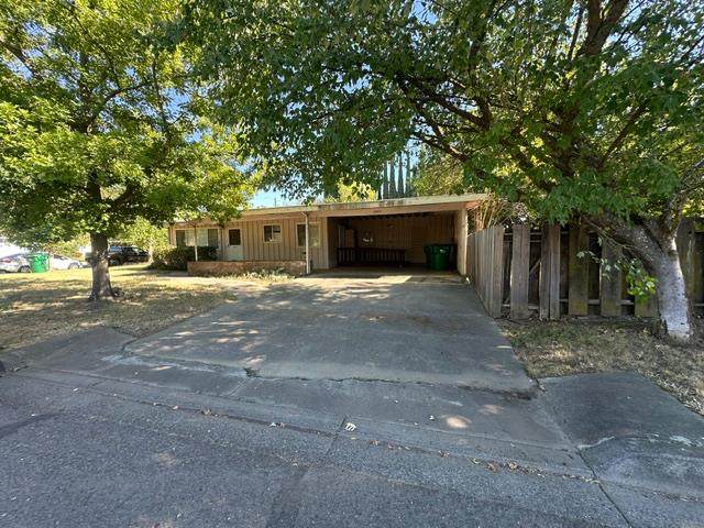 1445 Cedar - Photo 1