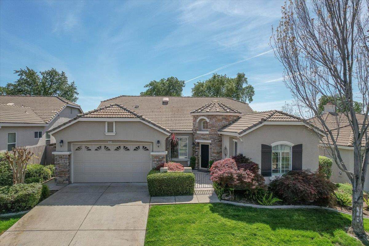9216 Forestberry Way - Photo 1