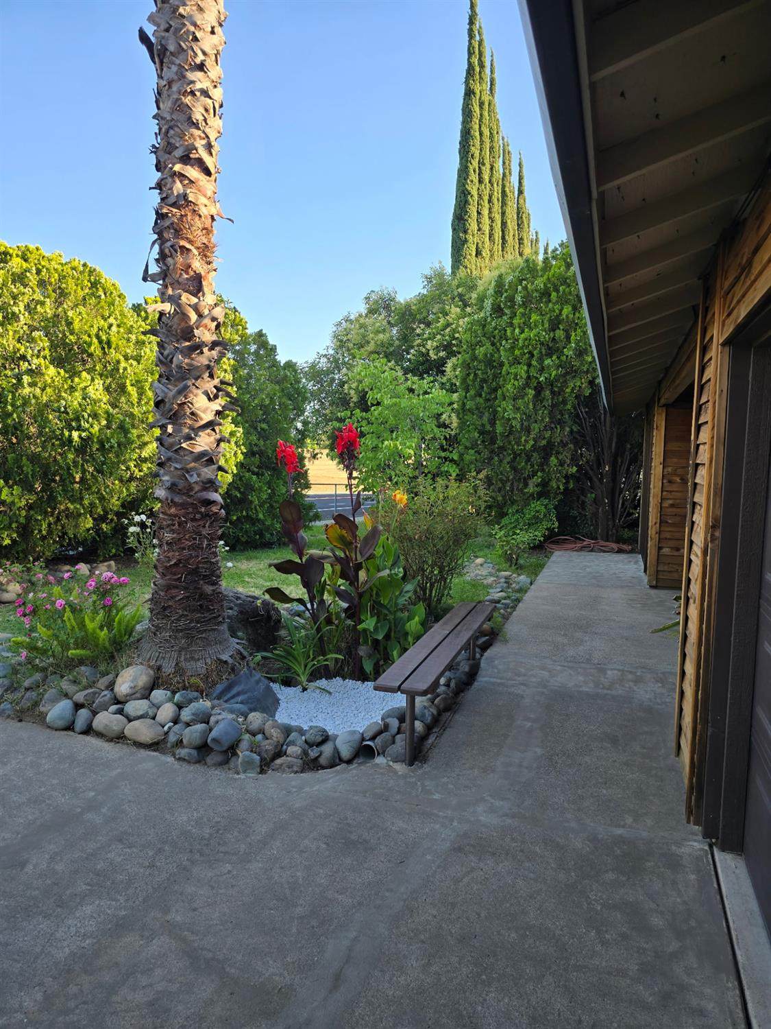 https://bt-photos.global.ssl.fastly.net/sacramento/orig_boomver_1_561202451-2.jpg