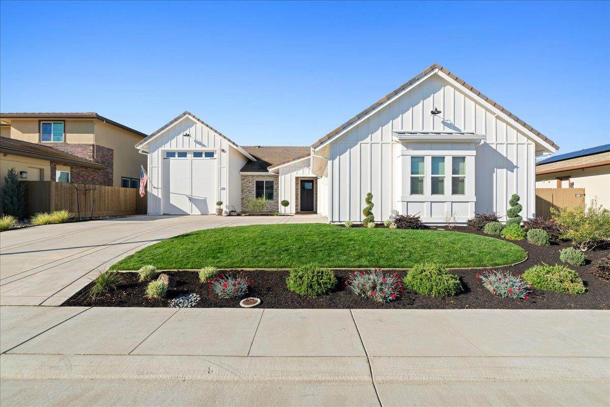 5108 Turnberry Drive - Photo 1