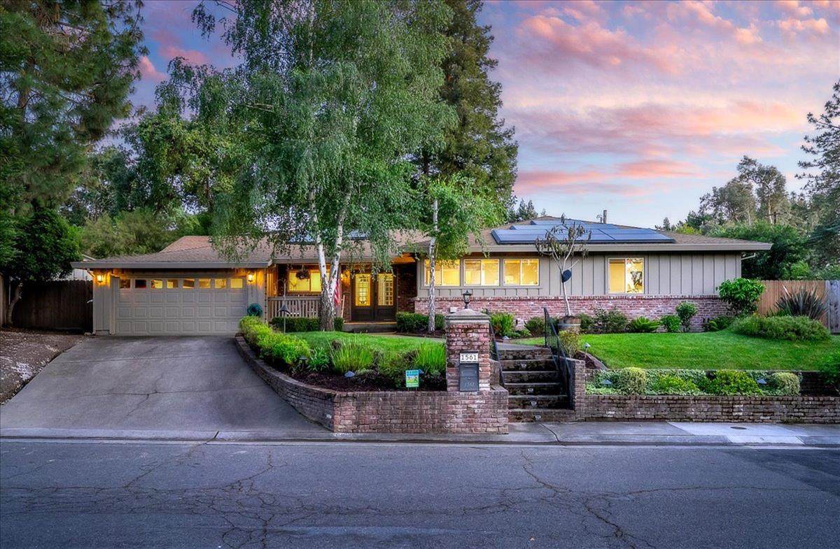 1561 Elsdon Circle - Photo 1