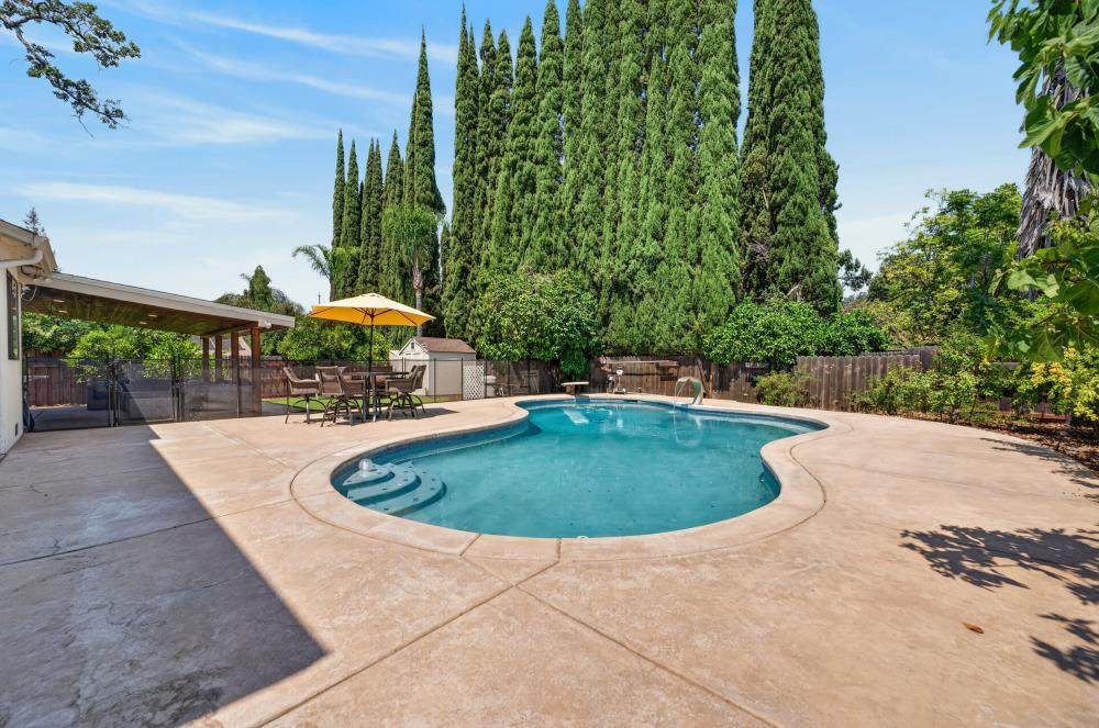 https://bt-photos.global.ssl.fastly.net/sacramento/orig_boomver_1_561203611-2.jpg