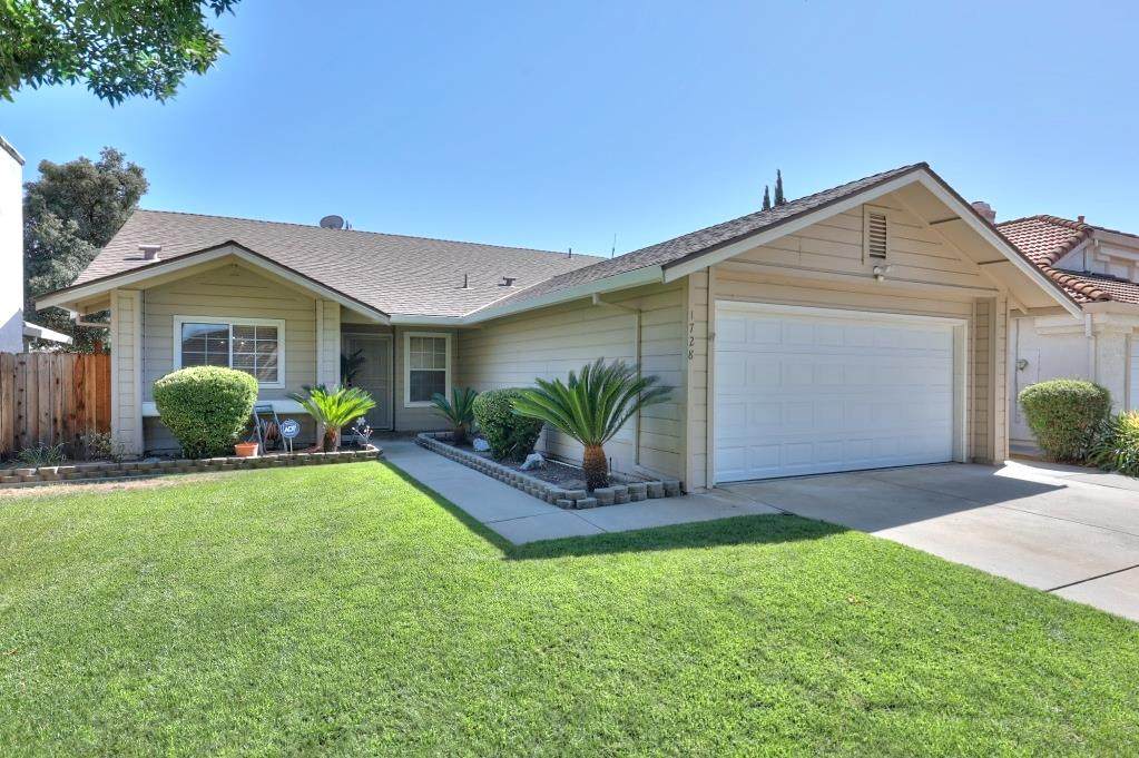 1728 Nighthawk Way - Photo 1