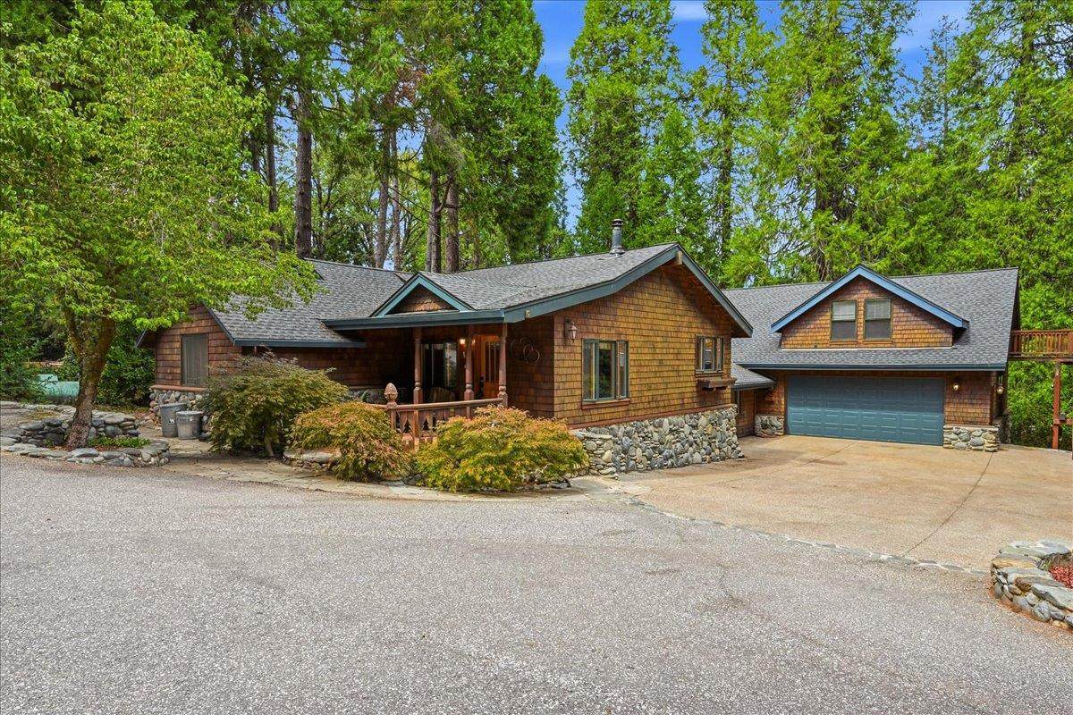 13216 Dogwood Lane - Photo 1