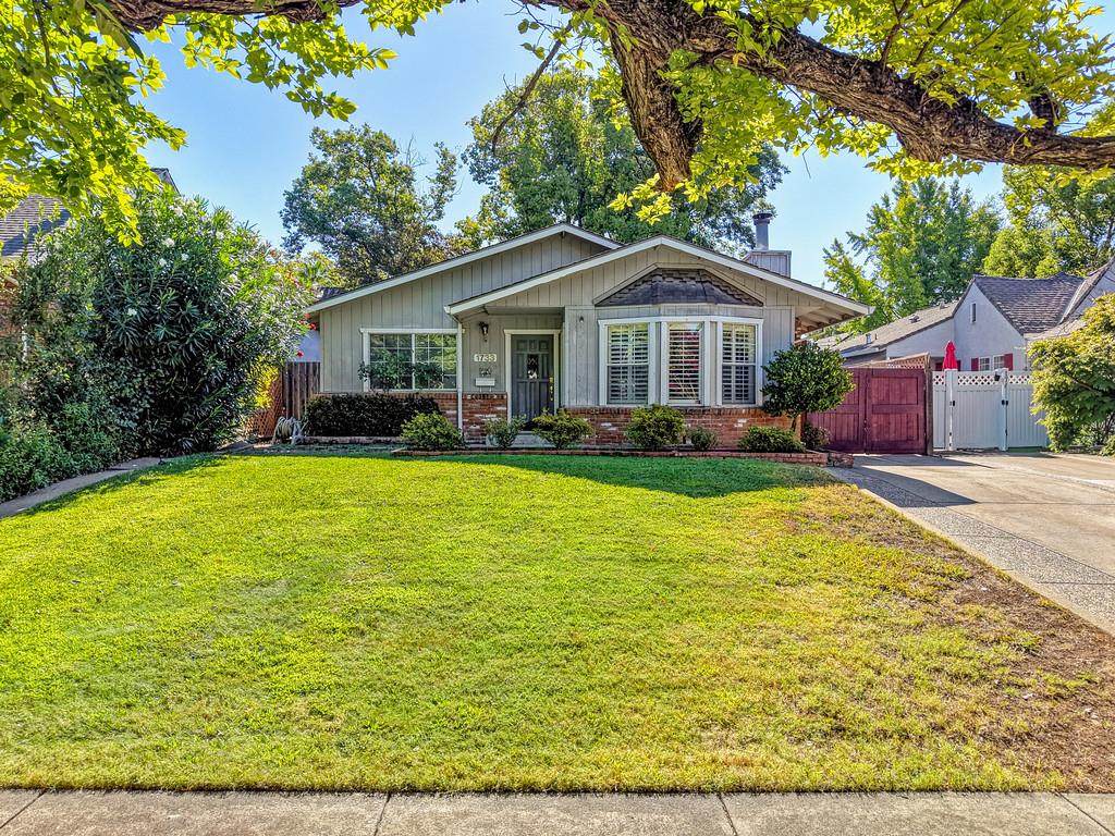 1733 38th Street - Photo 1