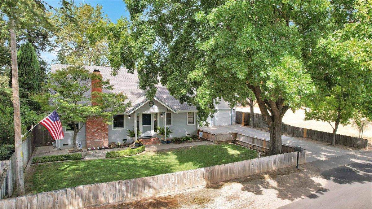 2728 Cedar Street - Photo 1