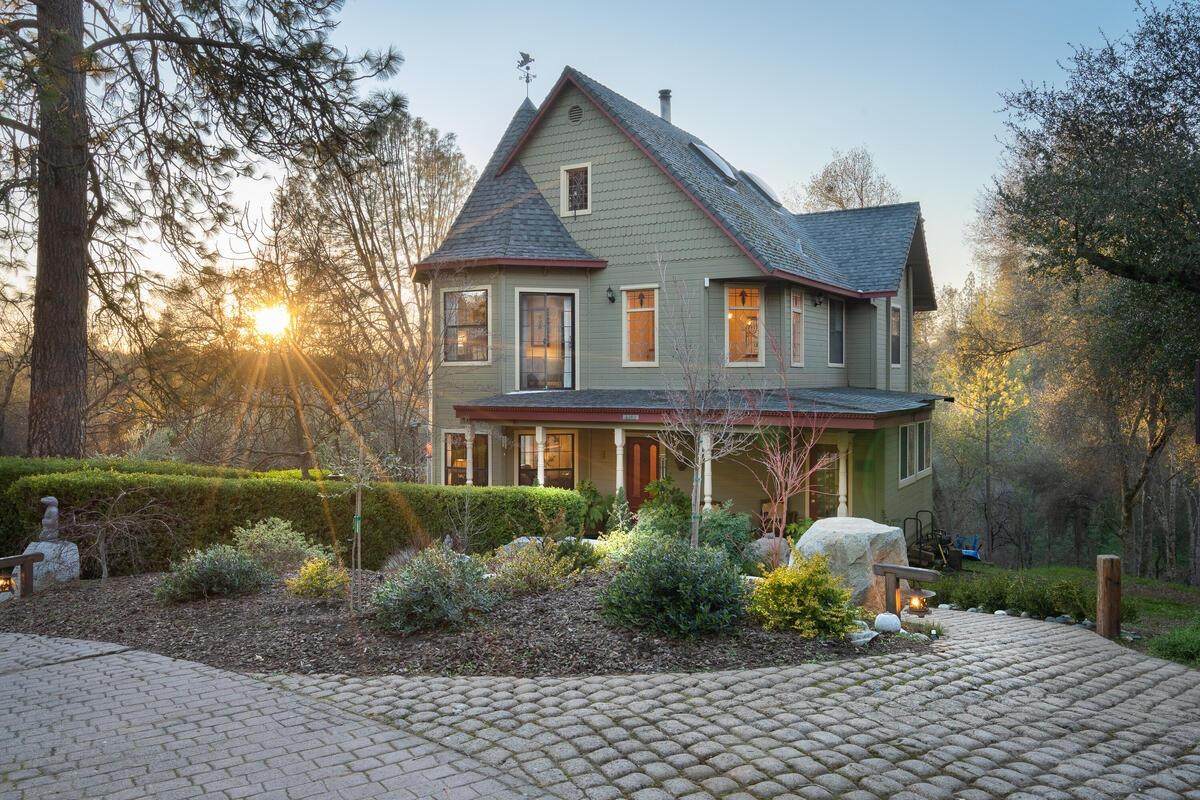 4612 Ringold Road - Photo 1