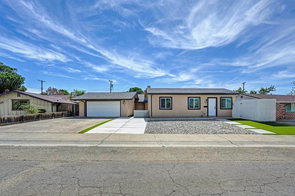 5924 Deary Way - Photo 1