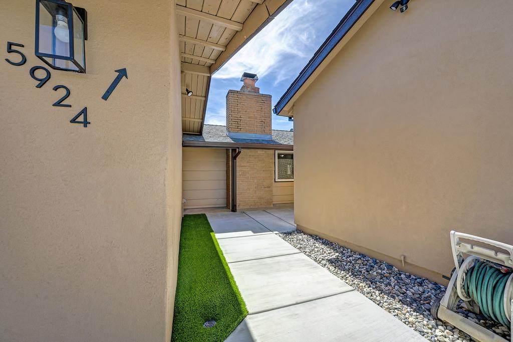 https://bt-photos.global.ssl.fastly.net/sacramento/orig_boomver_1_561215108-2.jpg