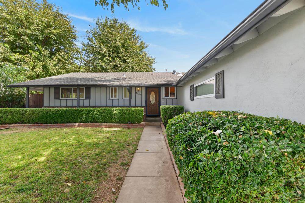 https://bt-photos.global.ssl.fastly.net/sacramento/orig_boomver_1_561215240-2.jpg