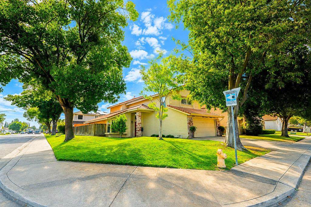 1720 Shadewood Drive - Photo 1