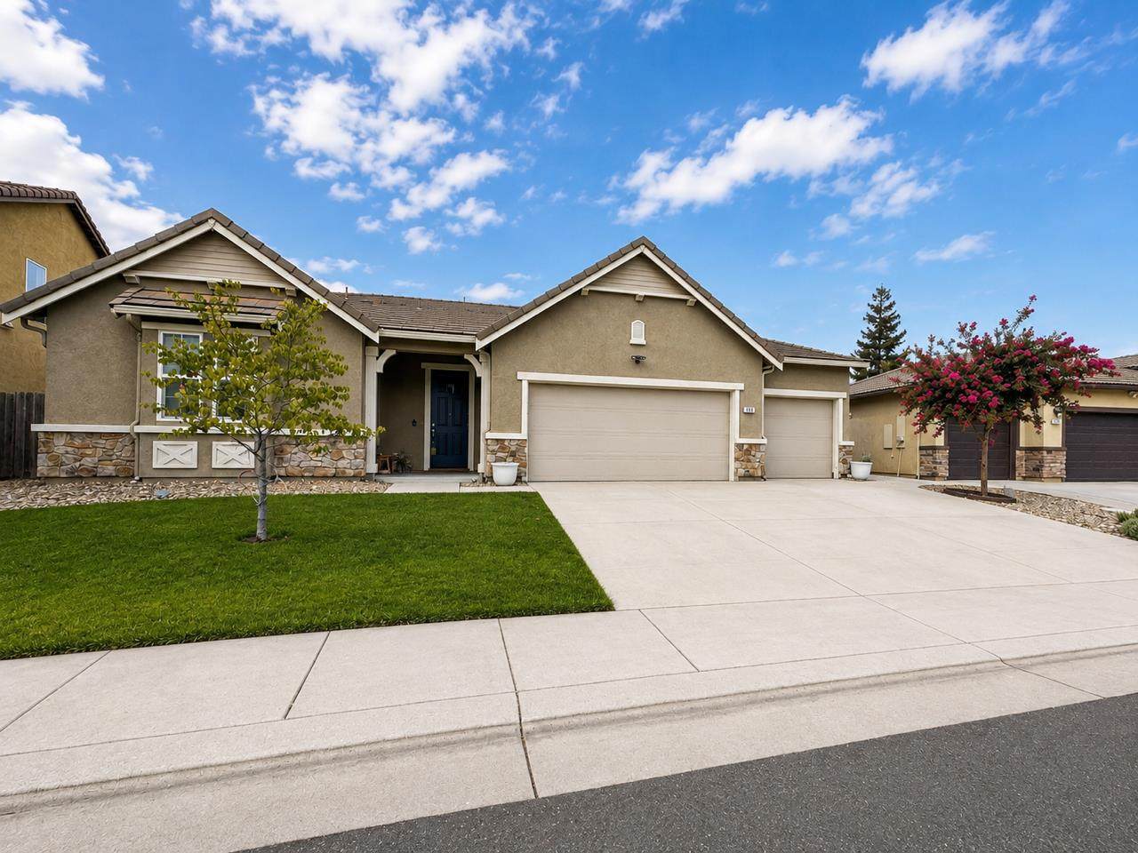 853 Mccauley Way - Photo 1