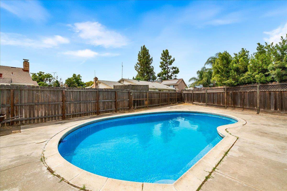 https://bt-photos.global.ssl.fastly.net/sacramento/orig_boomver_1_561216314-2.jpg