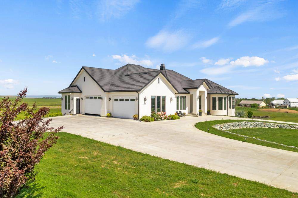 12201 Vineyard Hill Court - Photo 1