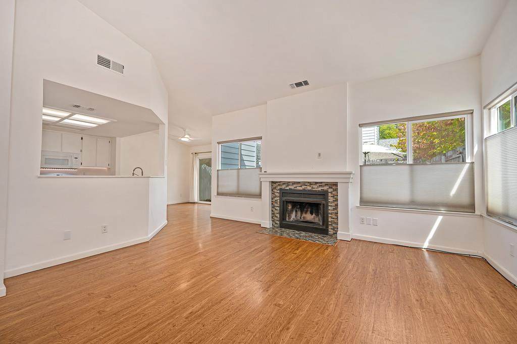 https://bt-photos.global.ssl.fastly.net/sacramento/orig_boomver_1_561216512-2.jpg