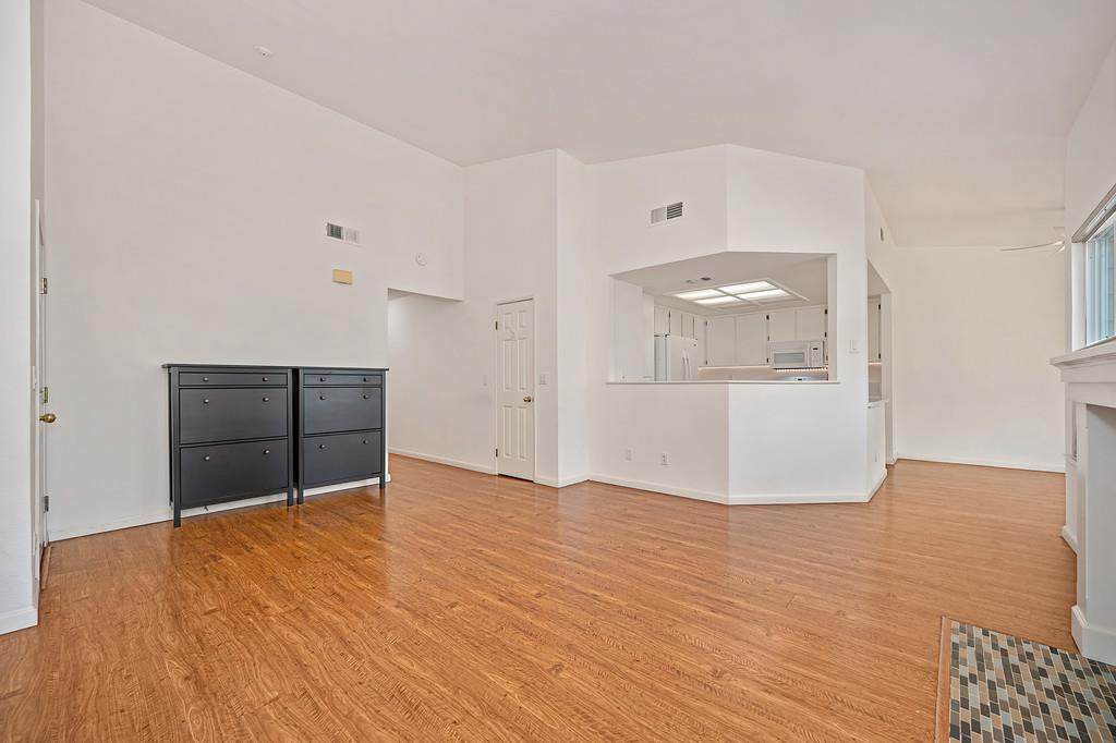 https://bt-photos.global.ssl.fastly.net/sacramento/orig_boomver_1_561216512-2.jpg