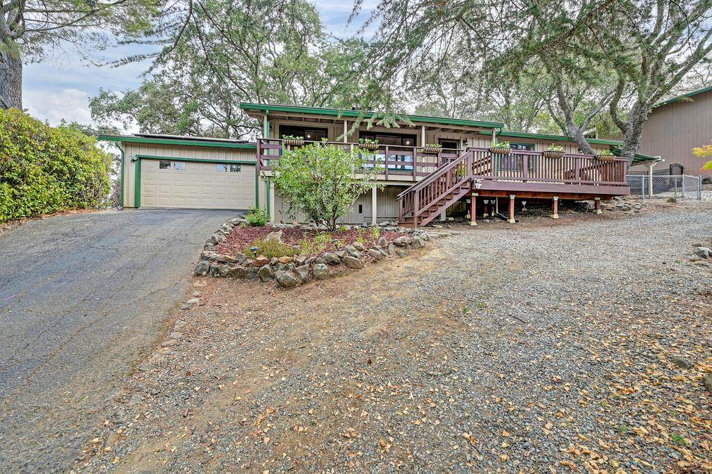 3017 Oakwood Road - Photo 1