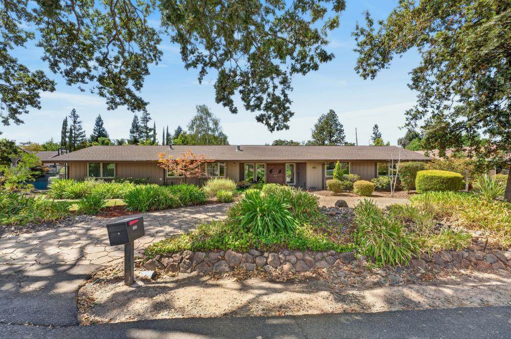 1535 Mission Avenue - Photo 1