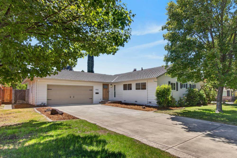 1056 Entrada Road - Photo 1