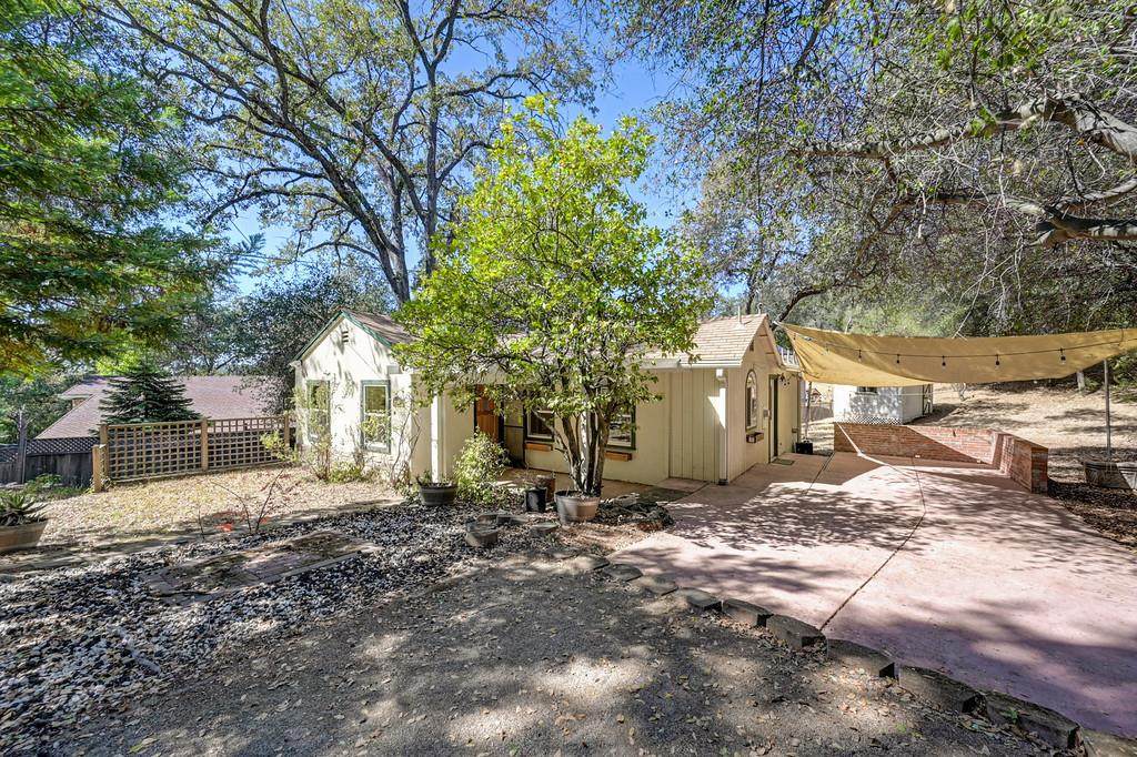 https://bt-photos.global.ssl.fastly.net/sacramento/orig_boomver_1_561228918-2.jpg